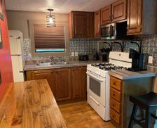 United States North Carolina Saluda vacation rental compare prices direct by owner 23664952