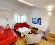 Israel Ra'anana Center District vacation rental compare prices direct by owner 28996935