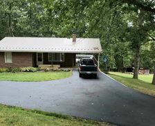 United States Virginia Pulaski vacation rental compare prices direct by owner 912683
