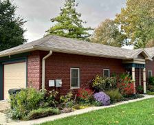 United States Indiana New Harmony vacation rental compare prices direct by owner 909452