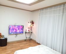 South Korea Jeollabuk-do Jeonju vacation rental compare prices direct by owner 28146350