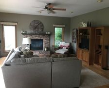 United States Wisconsin Oregon vacation rental compare prices direct by owner 1335104