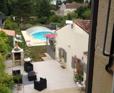 France  Saint-Jean-d'Angély vacation rental compare prices direct by owner 6821896