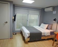 South Korea 마포구 서울특별시 vacation rental compare prices direct by owner 6013341