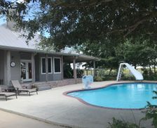 United States Texas Elgin vacation rental compare prices direct by owner 1370179
