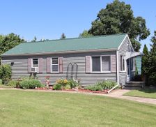 United States Wisconsin Oshkosh vacation rental compare prices direct by owner 540265
