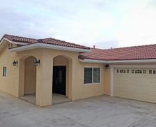 United States California La Puente vacation rental compare prices direct by owner 836046