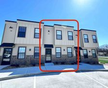 United States Kansas Lansing vacation rental compare prices direct by owner 27440800