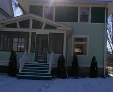 United States Minnesota Saint Paul vacation rental compare prices direct by owner 275788