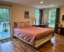 United States Maine Bangor vacation rental compare prices direct by owner 912031