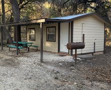 United States Texas Sabinal vacation rental compare prices direct by owner 2720918