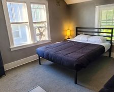 United States Michigan Flint vacation rental compare prices direct by owner 24124431