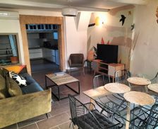 France Occitanie Vers-Pont-du-Gard vacation rental compare prices direct by owner 13053697