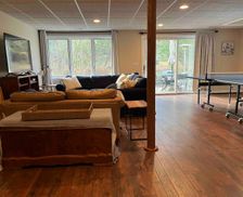 United States Michigan Brighton vacation rental compare prices direct by owner 1129005