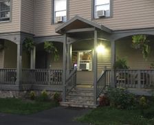 United States New York Oneonta vacation rental compare prices direct by owner 1112211