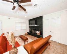 United States Texas Bryan vacation rental compare prices direct by owner 24939255