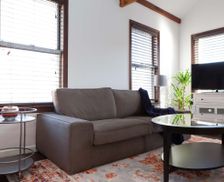 United States New York Long Island City vacation rental compare prices direct by owner 909741