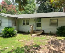 United States Alabama Atmore vacation rental compare prices direct by owner 23952483