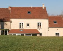 France Hauts-de-France Vichel-Nanteuil vacation rental compare prices direct by owner 26621438