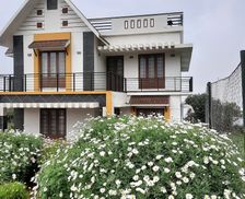 India Tamil Nadu Nilgiris vacation rental compare prices direct by owner 11496783