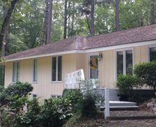 United States North Carolina Sanford vacation rental compare prices direct by owner 955008