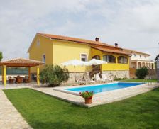 Croatia Istria Svetvinčenat vacation rental compare prices direct by owner 14274092