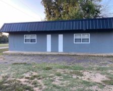 United States Texas Powderly vacation rental compare prices direct by owner 28538192