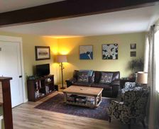 United States Oregon Milwaukie vacation rental compare prices direct by owner 11457983