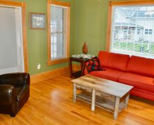 United States Wisconsin Oconomowoc vacation rental compare prices direct by owner 25987247