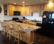 United States Wyoming Sundance vacation rental compare prices direct by owner 10613365