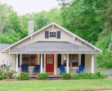 United States North Carolina Mount Airy vacation rental compare prices direct by owner 24055101