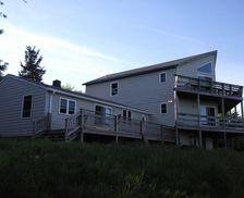 United States Rhode Island New Shoreham vacation rental compare prices direct by owner 454456