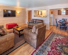 United States New York Lake George vacation rental compare prices direct by owner 611209