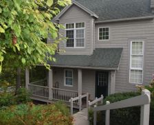 United States New York Lake George vacation rental compare prices direct by owner 1366897