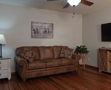 United States South Dakota Rapid City vacation rental compare prices direct by owner 214054