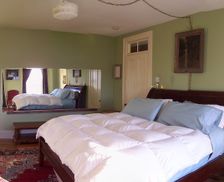 United States New York Tivoli vacation rental compare prices direct by owner 2439436