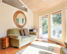 United States California San Rafael vacation rental compare prices direct by owner 128280
