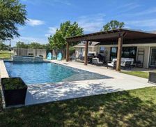 United States Texas China Spring vacation rental compare prices direct by owner 23656350