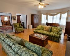 United States New York Saugerties vacation rental compare prices direct by owner 29931963