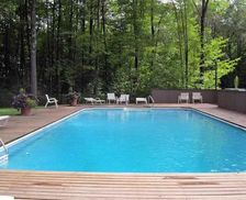 United States Vermont Warren vacation rental compare prices direct by owner 197715