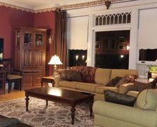 United States New York Glens Falls vacation rental compare prices direct by owner 526233