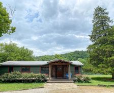 United States Arkansas Cotter vacation rental compare prices direct by owner 2722707