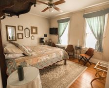 United States Kansas Hays vacation rental compare prices direct by owner 4335633