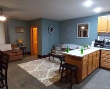 United States New York Blossvale vacation rental compare prices direct by owner 27790653