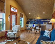 United States Texas La Grange vacation rental compare prices direct by owner 620629