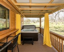 United States Texas Fredericksburg vacation rental compare prices direct by owner 2298186