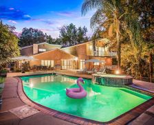 United States California Calabasas vacation rental compare prices direct by owner 11589494