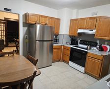 United States Connecticut Bristol vacation rental compare prices direct by owner 1383079