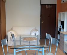 Italy Provincia di Verona Verona vacation rental compare prices direct by owner 22516664