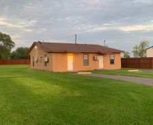 United States Texas La Feria vacation rental compare prices direct by owner 26468031